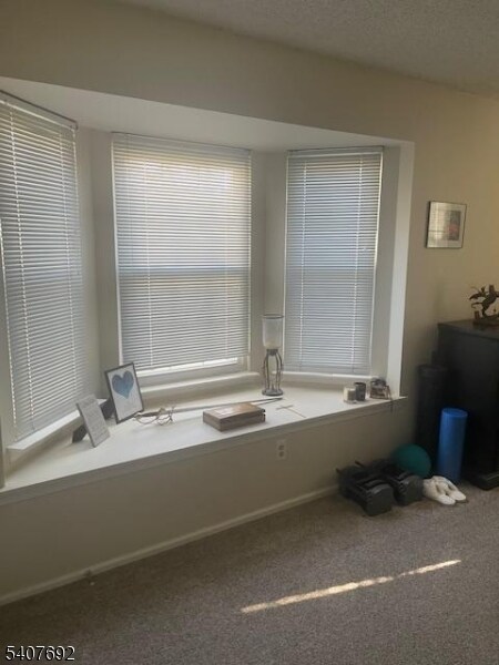 Building Photo - 181 Linden St