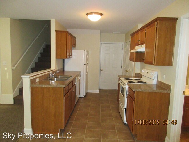 Building Photo - 1755 Galbraith Rd