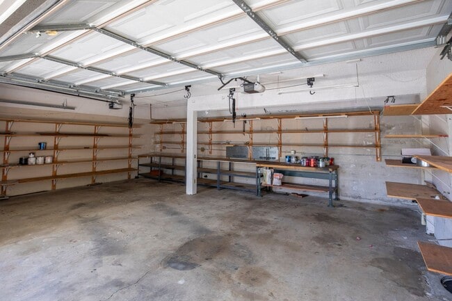 Building Photo - Hillside La Mesa, single family home, 3Bed...