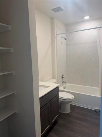 Building Photo - 711 Cistern Wy