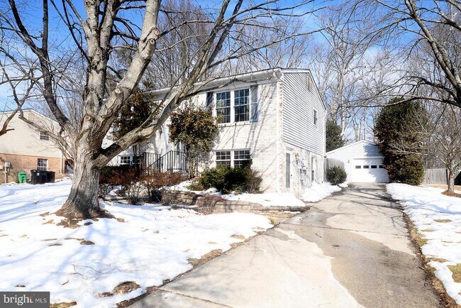 Building Photo - 1114 Ellingwood Dr