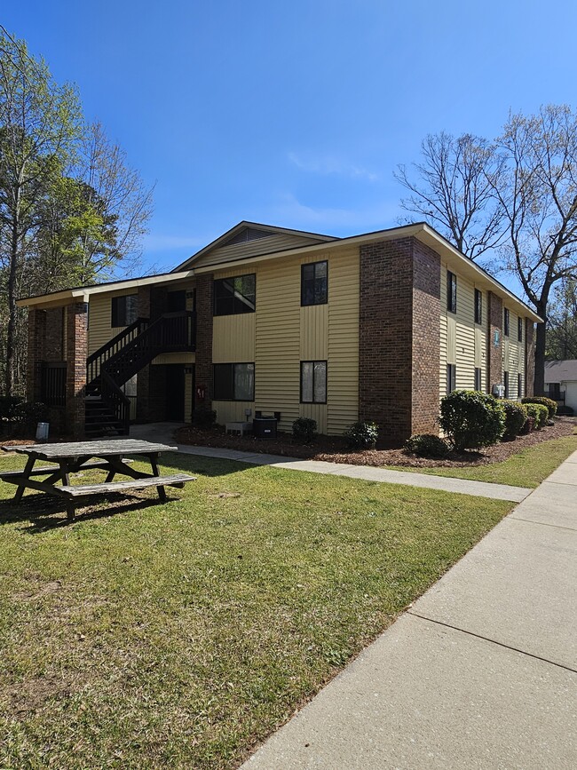 Primary Photo - Wood Glen Apartments