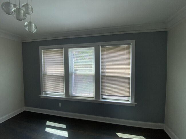 Building Photo - Charming 3-Bedroom Home | Updated Kitchen | Shared Laundry