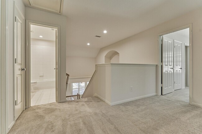 Building Photo - 89 N Apple Springs Cir