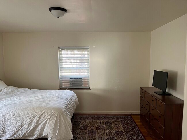 Building Photo - 6321 Girard Ave