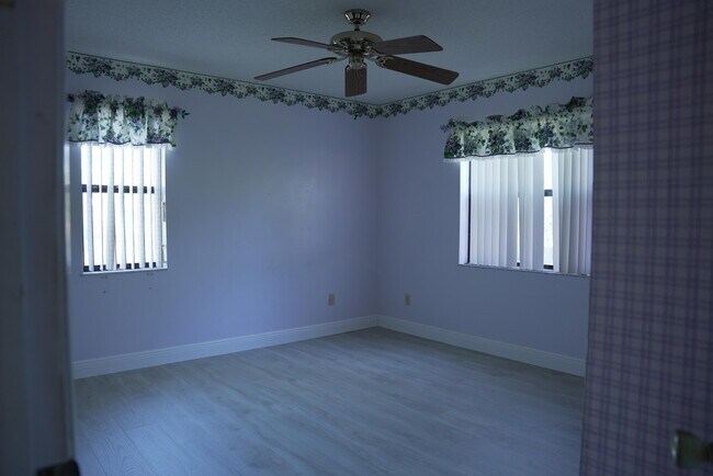 Building Photo - 11641 SW 50th St