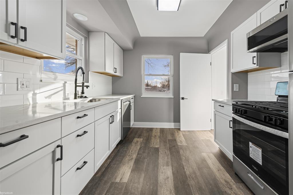 Building Photo - 46730 Romeo Plank Rd