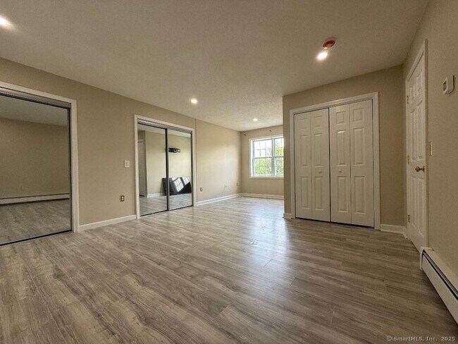 Building Photo - 41 Stonehouse Way