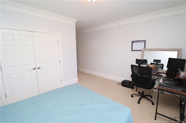 Building Photo - 933 Portstewart Dr