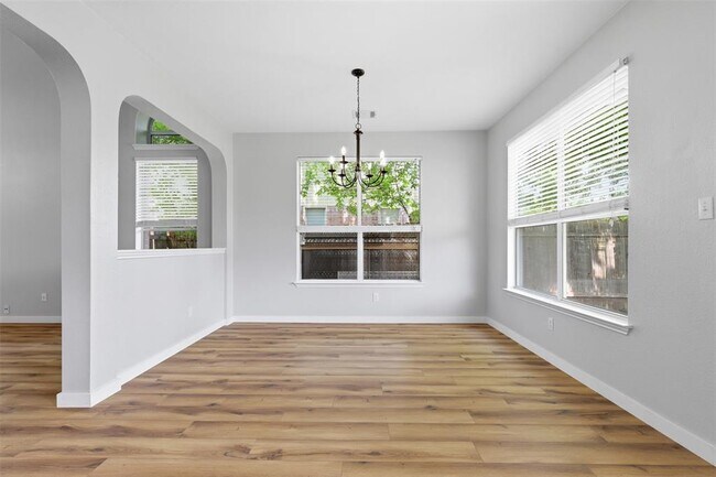 Building Photo - 3901 Whitey Ford Way