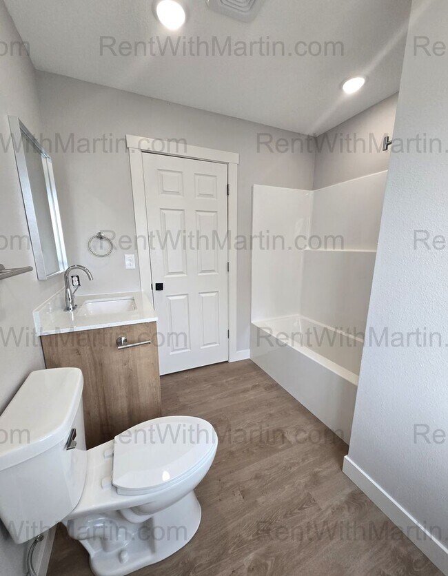 Building Photo - FOR RENT- BRAND NEW BUILD on Janney Ave!! Dogs ok!