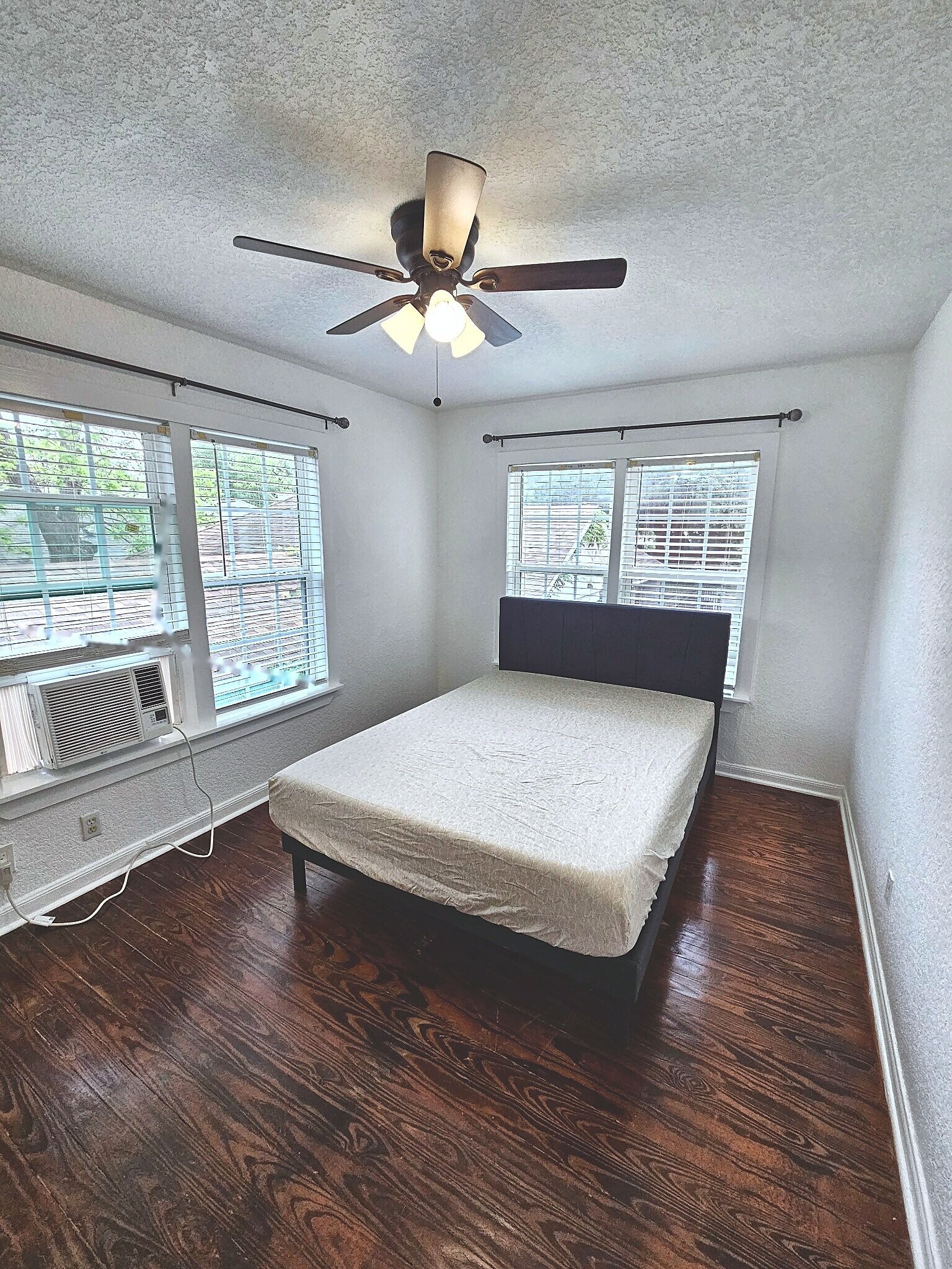 Building Photo - 4305 Polk St