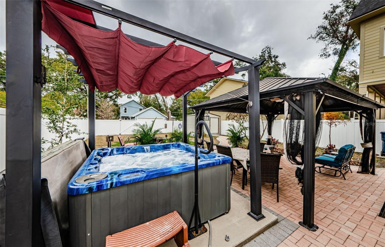 Building Photo - 308 E Ross Ave