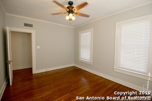 Building Photo - 131 E Ridgewood Ct
