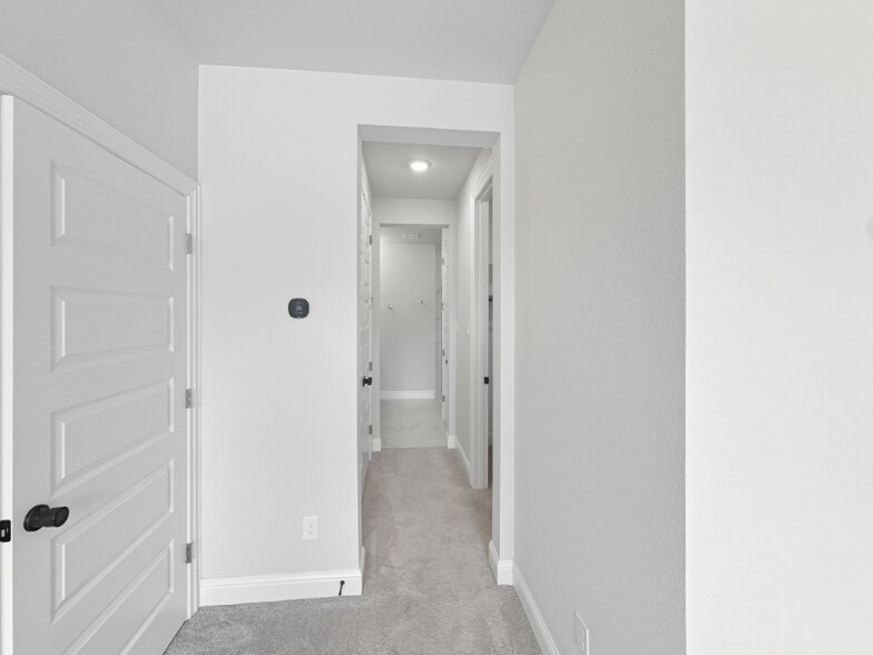 Building Photo - 9525 Thorncrown Ln