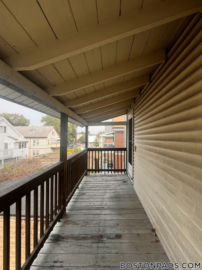 Building Photo - 468-470 Gallivan Boulevard