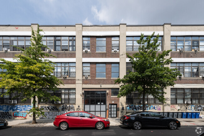 Building Photo - 59 Bogart St