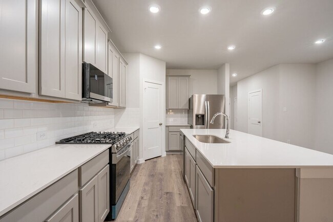 Building Photo - 8015 Heroes Hall Dr