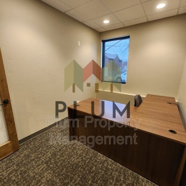 Building Photo - 425 N 5th St W