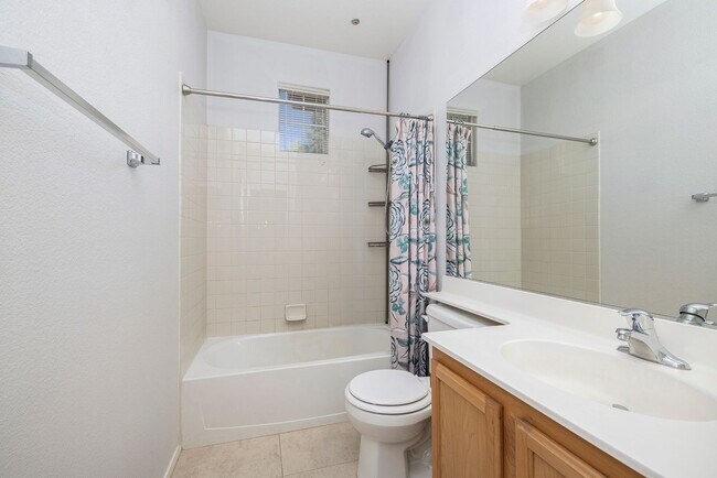 Building Photo - FULLY FURNISHED 2 BEDROOM CONDO IN THE NW WITH ATTACHED 2 CAR GARAGE