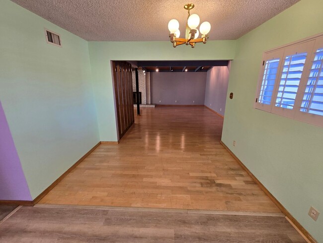 Building Photo - Spacious 3BR/2BA with Modern Upgrades, Lar...
