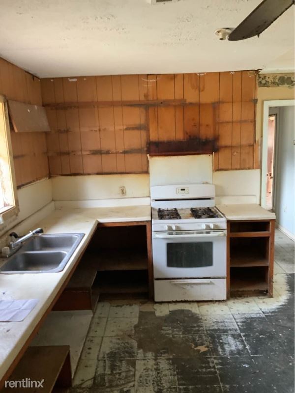 Building Photo - 3 br, 1 bath House - 600 Thurman St A Unit A