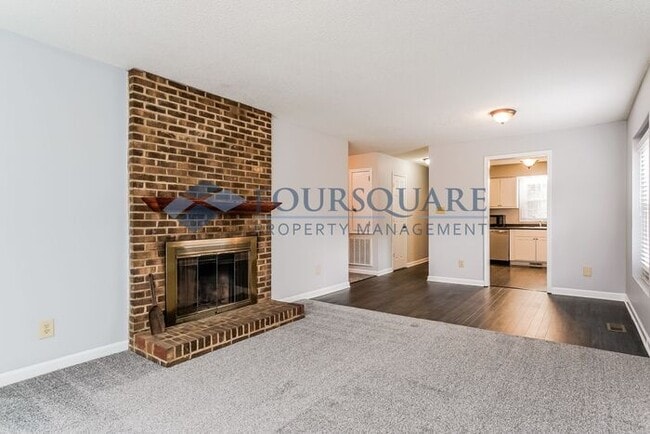 Building Photo - Charming 2-Bed / 2-Bath Duplex with Open Floor Plan & Shared Fenced Yard , Near I-40