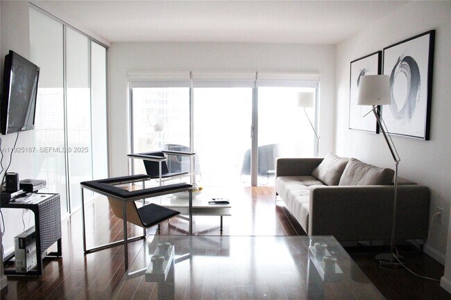 Building Photo - 1980 S Ocean Dr