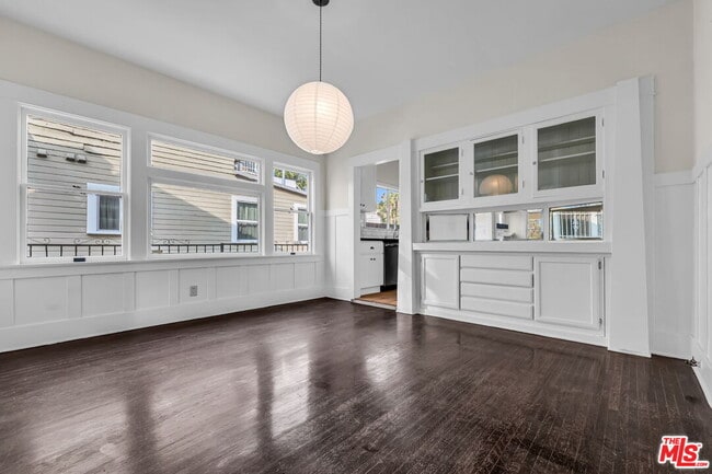 Building Photo - 2014 5th Ave