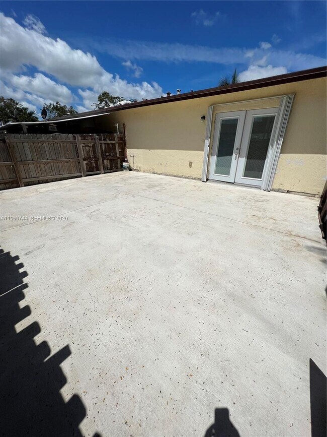 Building Photo - 28202 SW 143rd Ct