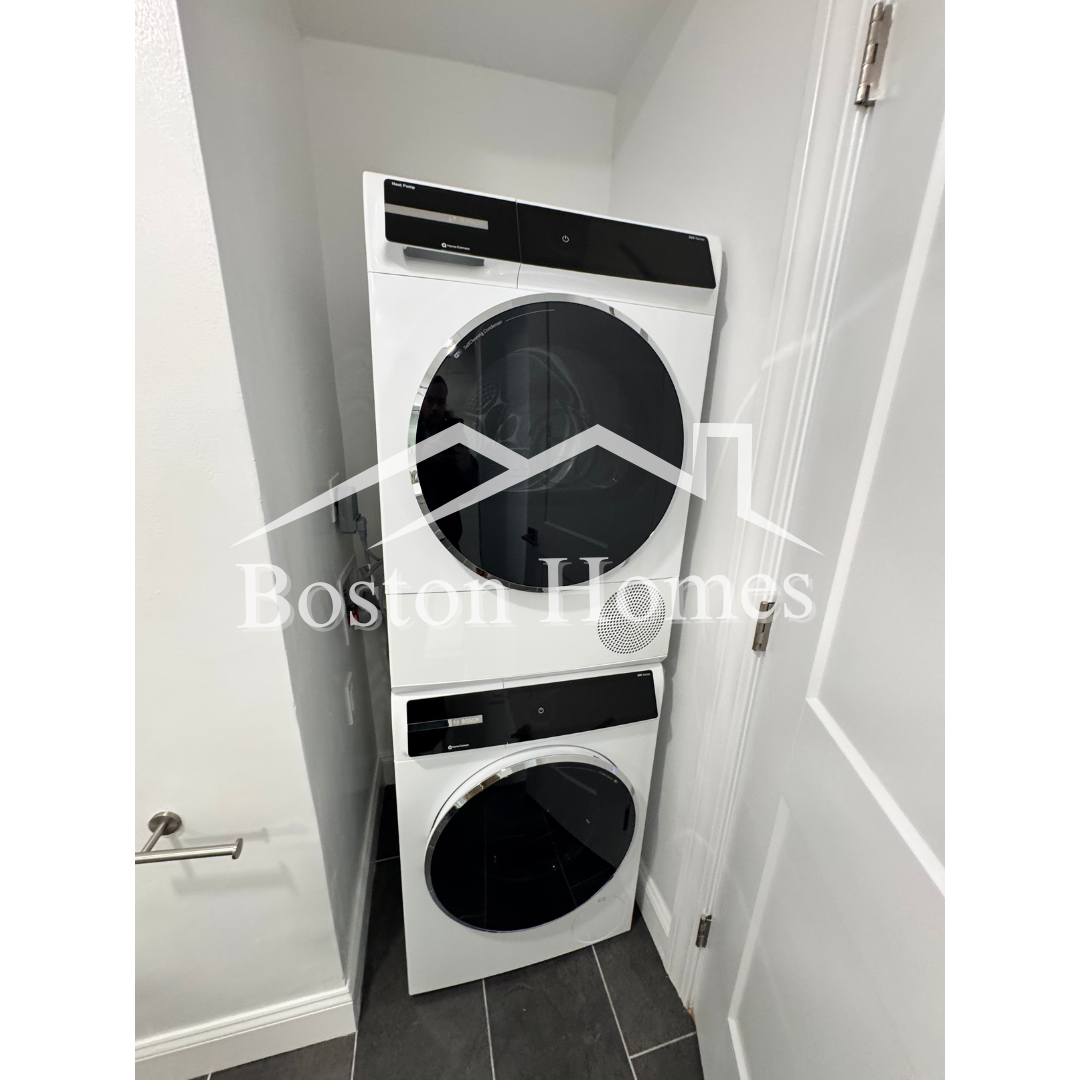 Building Photo - 509 Beacon St