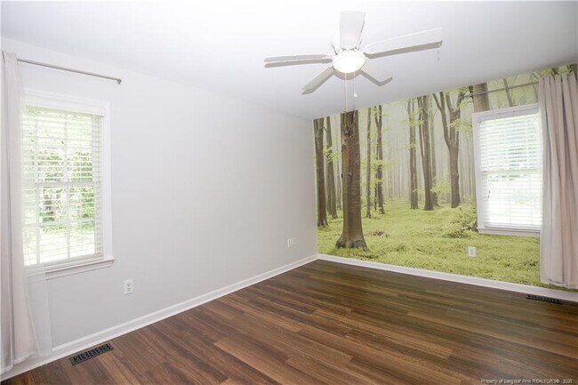Building Photo - 184 Olde Farm Rd