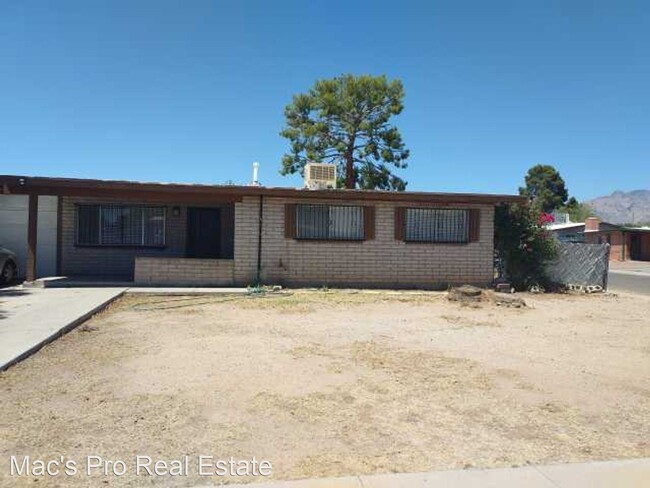 Primary Photo - 3 br, 2 bath House - 1122 W. Smoot Place