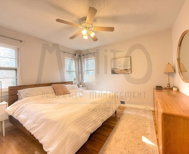 Building Photo - Beautiful Home Near Perry District