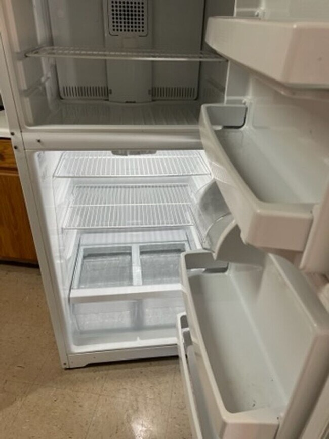 Building Photo - Monthly Paid Rent