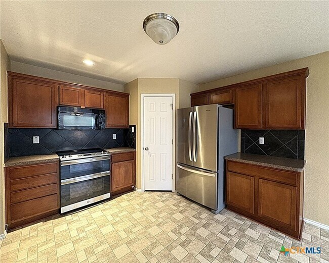 Building Photo - 2404 Griffin Dr