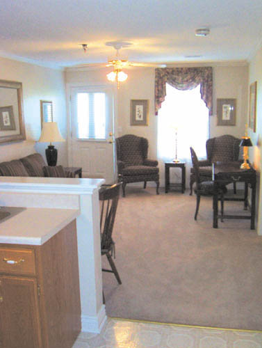 Living Area - Elliott Place Senior Living