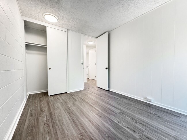 Building Photo - Recently Refreshed Makakilo Condo