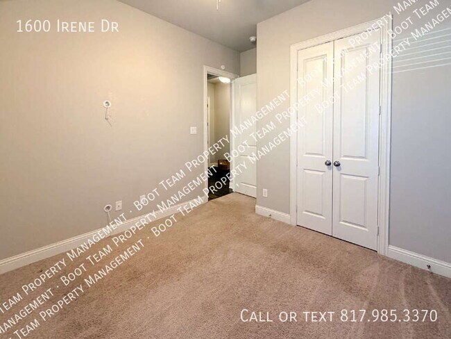 Building Photo - 1600 Irene Dr