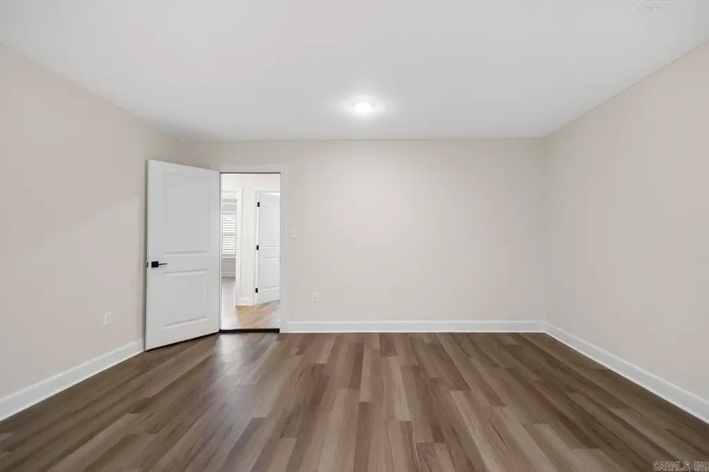 Building Photo - 324 Gardens Ln