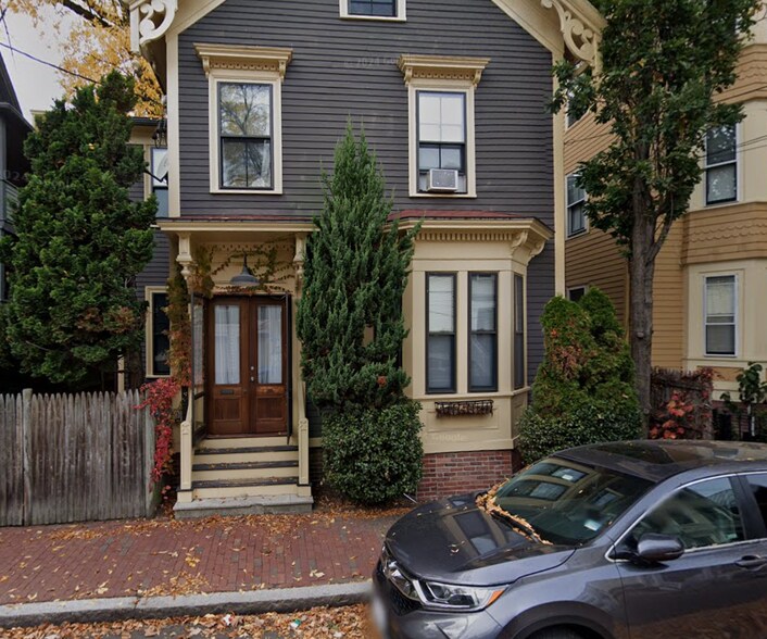 Primary Photo - 31 Athens St