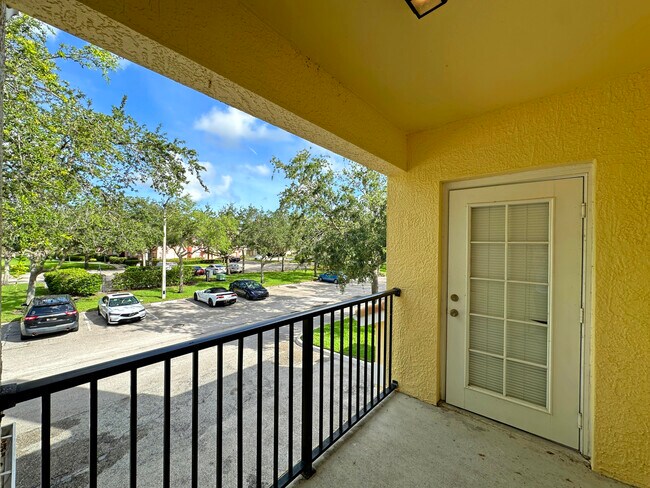 Building Photo - 124 SW Peacock Blvd