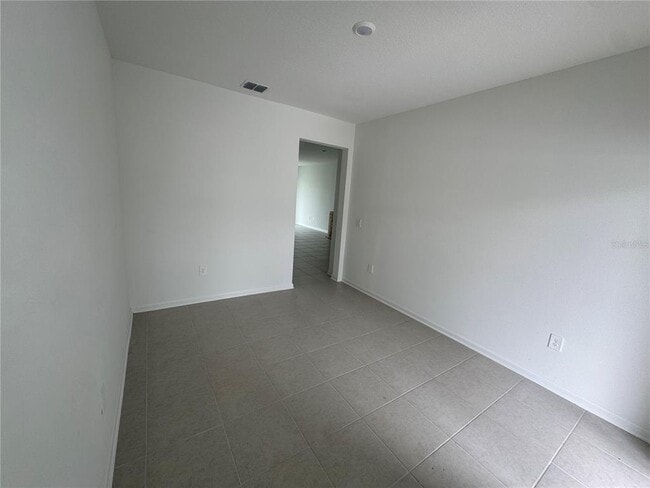 Building Photo - 2959 SAVIOR Ave