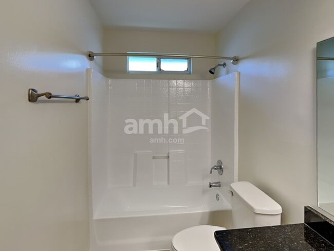 Building Photo - 1006 Bass Harbor Dr
