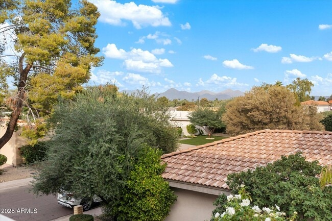 Building Photo - 7613 E Vía Del Reposo