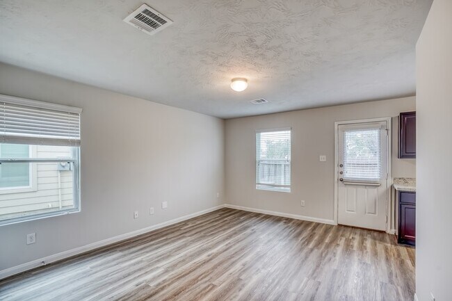 Building Photo - 13015 Bella Vida Ln