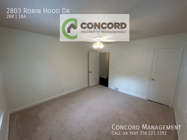 Building Photo - 2803 Robin Hood Dr