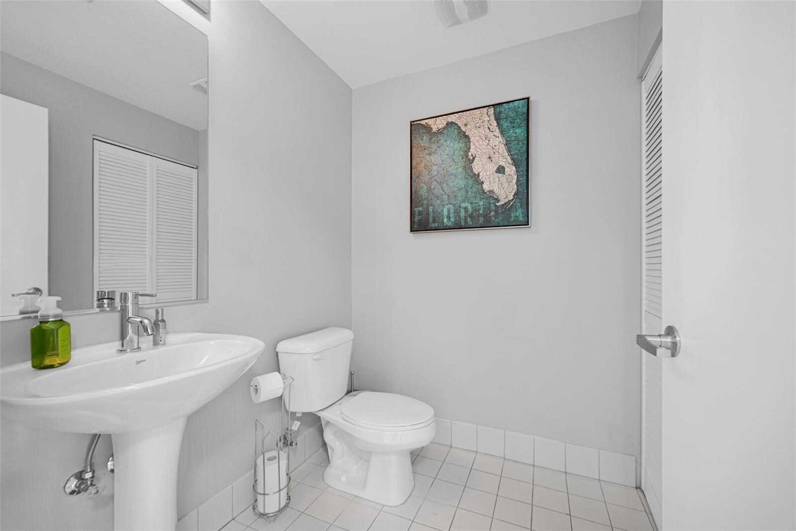 Building Photo - 888 Biscayne Blvd