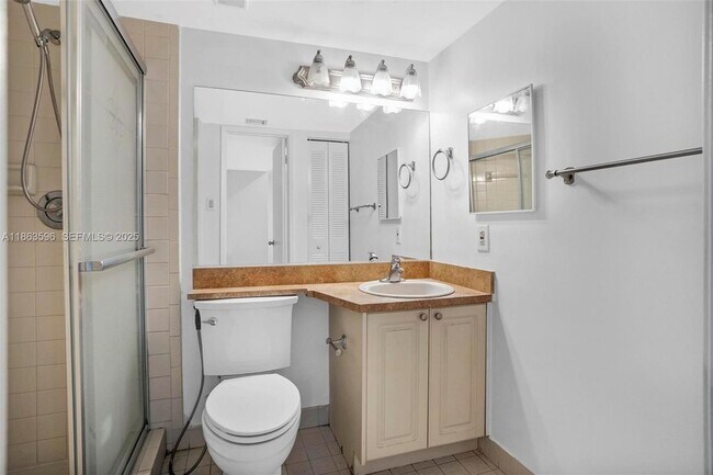 Building Photo - 15549 Miami Lakeway N