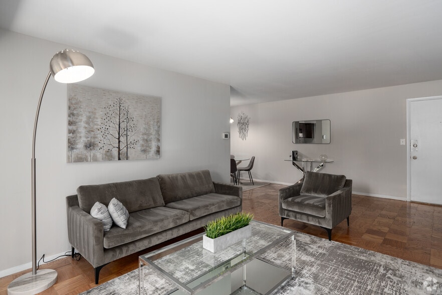 1BR, 1.5BA - 1,083SF - Milbrook Park Apartments